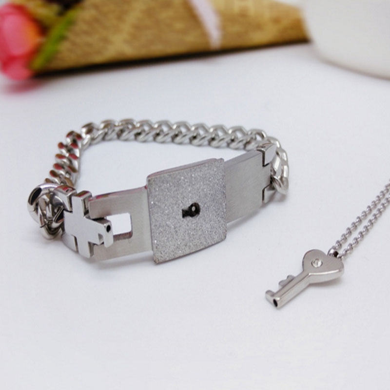 Set Dây Chuyền Và Vòng Tay Hình Ổ Khoá / Chìa Khoá Chất Liệu Thép Titan Cho Cặp Đôi