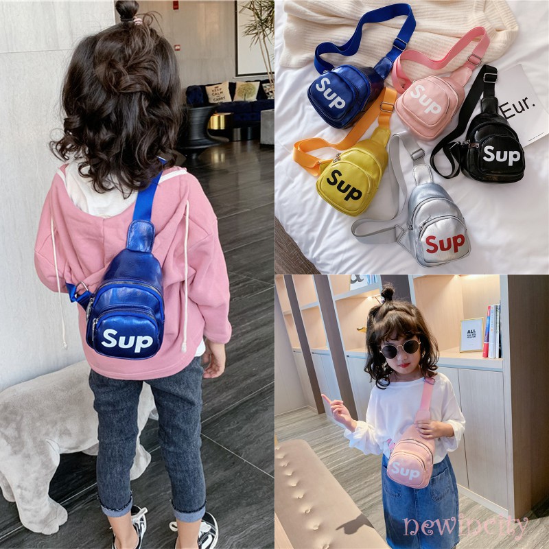 Túi đeo chéo in chữ thời trang trẻ trung cho bé