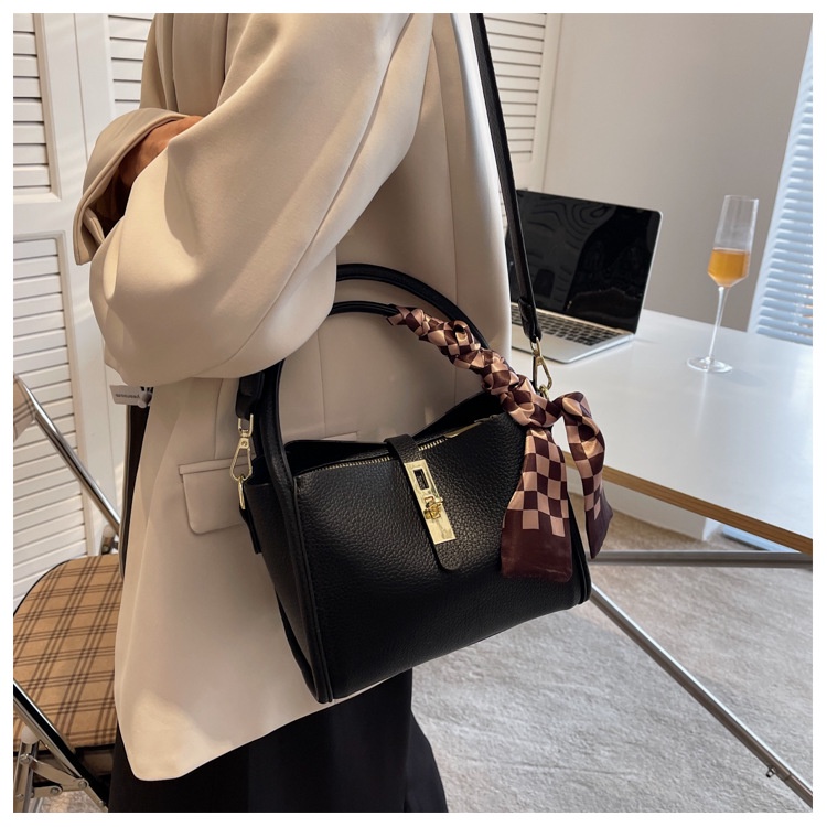 IELGY Túi Đeo Vai Dáng Xô Phong Cách Phương Tây Chất Lượng Cao Cho Nữ