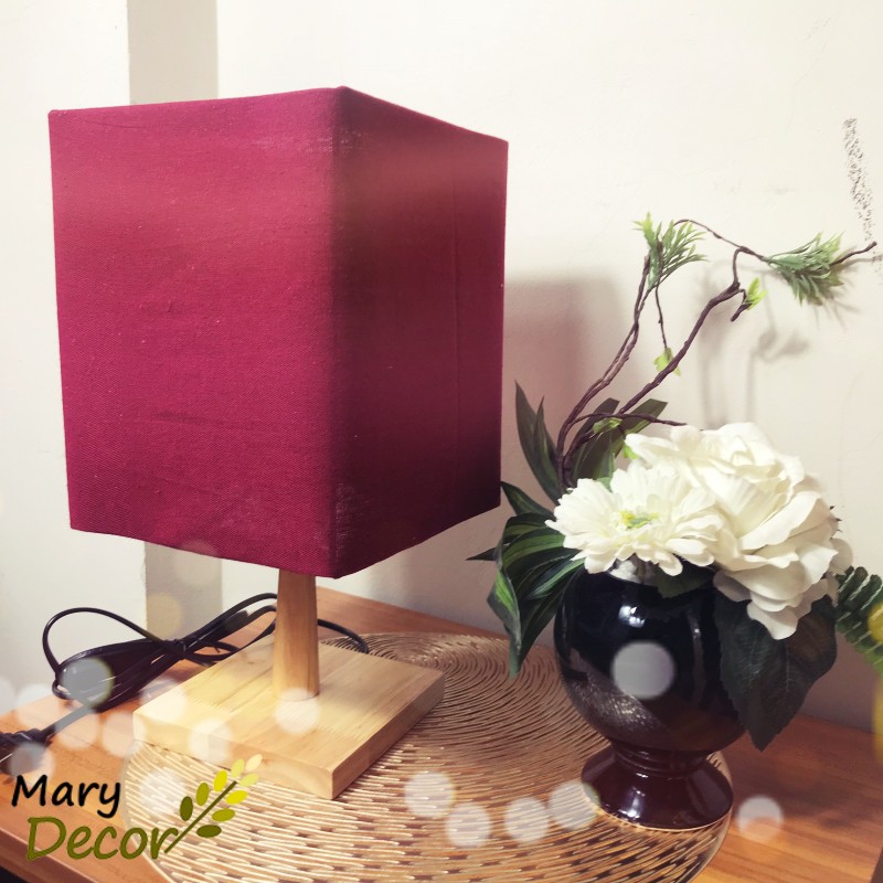 Đèn ngủ để bàn Mary Decor, đèn ngủ đầu giường chao vải canvas vintage, chân gỗ trang trí Hàn Quốc - Đỏ - DB-0D