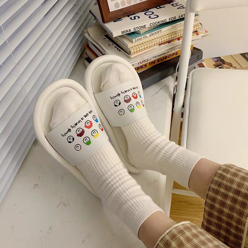 Dép đi trong nhà ulzzang Family hàn quốc chất liêu mềm mại thoải | BigBuy360 - bigbuy360.vn