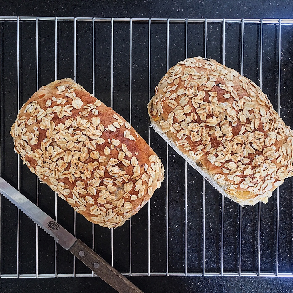 Bánh mì yến mạch nguyên cám ngũ cốc