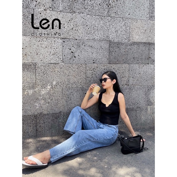 LEN clothing áo 3 lỗ dệt kim form ôm cổ xẻ v 8096