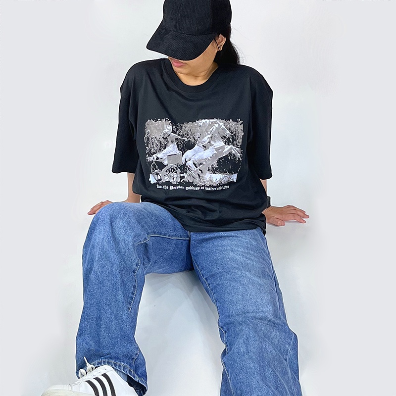 Áo thun unisex oversize - GODDESS màu trắng/đen