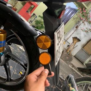 mắt mèo phản quang