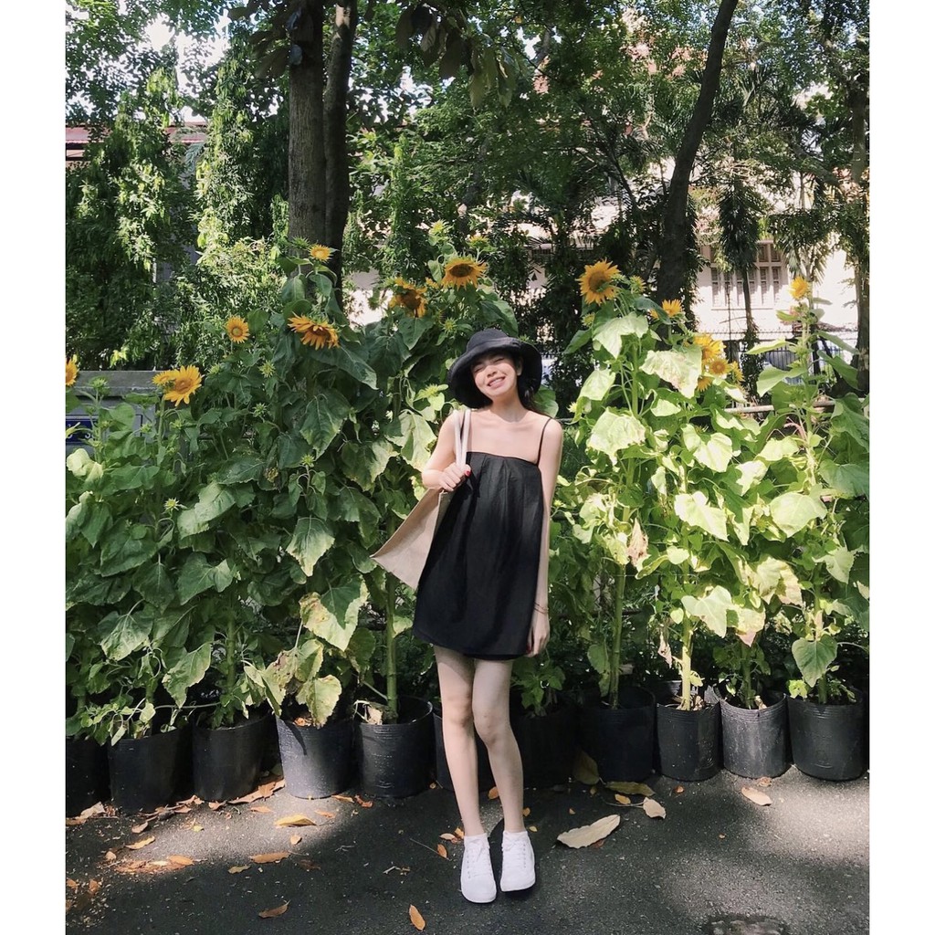 WHITELAZZ | Áo hai dây basic màu đen - Donna Strappy Top