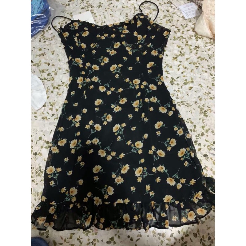 Váy hai dây hoa nhí sexy mùa hè Hàn Quốc