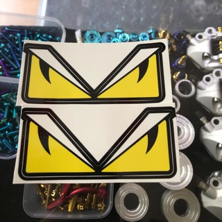 2 miếng tem dán  fendi con mắt dán mọi vị  trí của xe