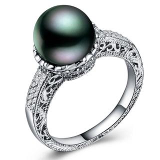 Nhẫn đính hôn bằng mạ bạc đính hạt ngọc trai đen và đá topaz trắng 