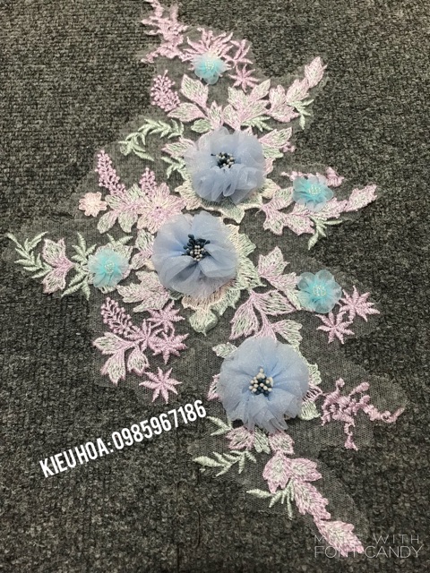 Tấm ren đính hoa