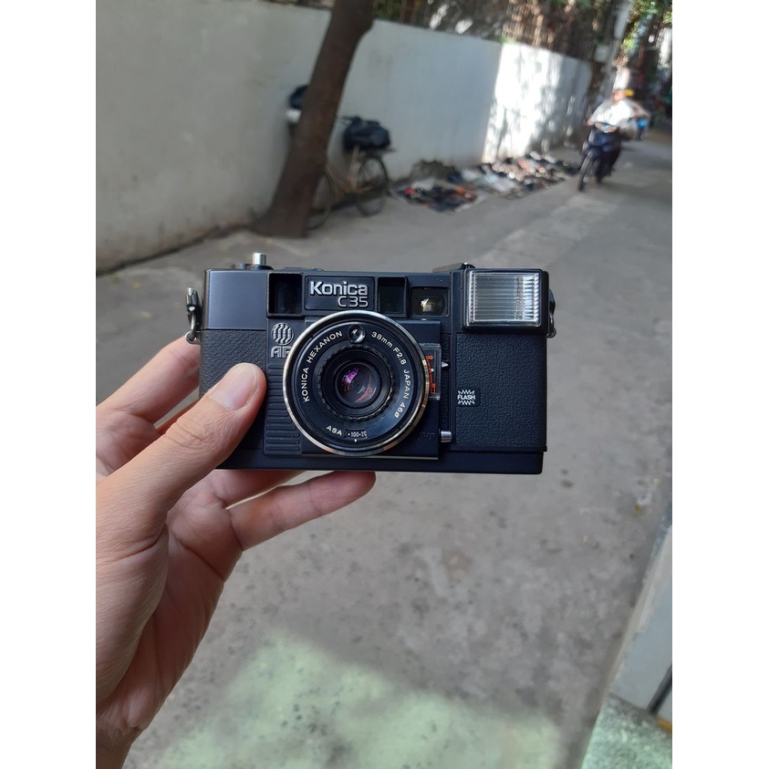 Máy phim Konica C35