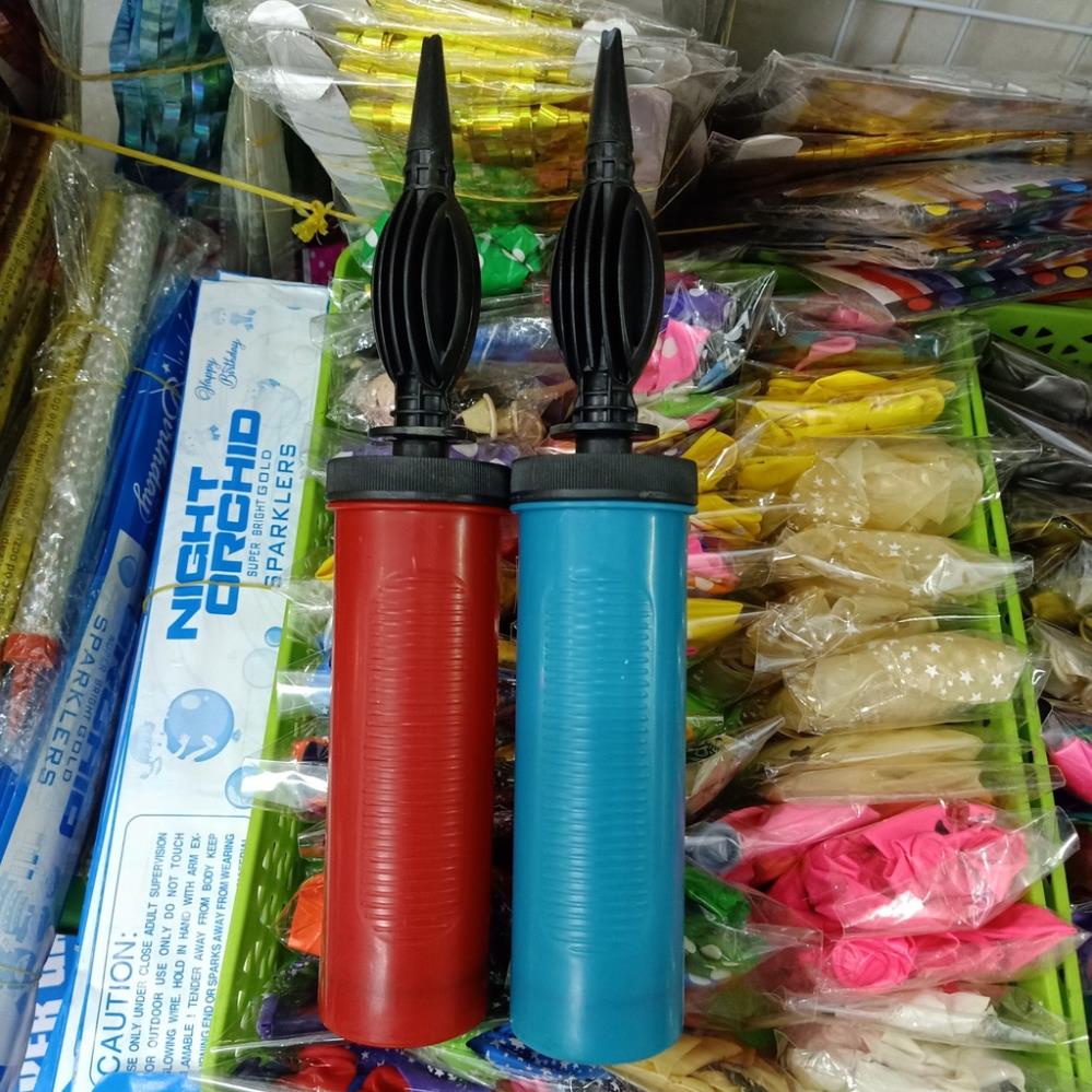 Bơm bóng cầm tay cao cấp, tiện dụng dùng bơm phao bơm hồ bơi...