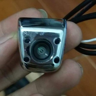 Camera lùi 4 mắt hồng ngoại vỏ Crom chống nước