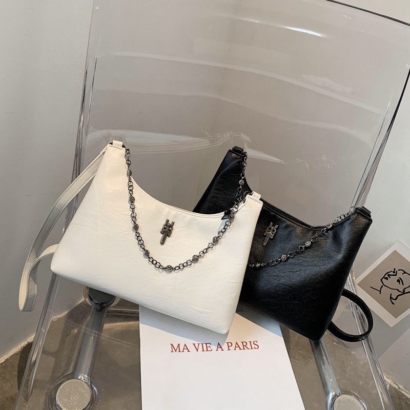 Túi Chrome Hearts