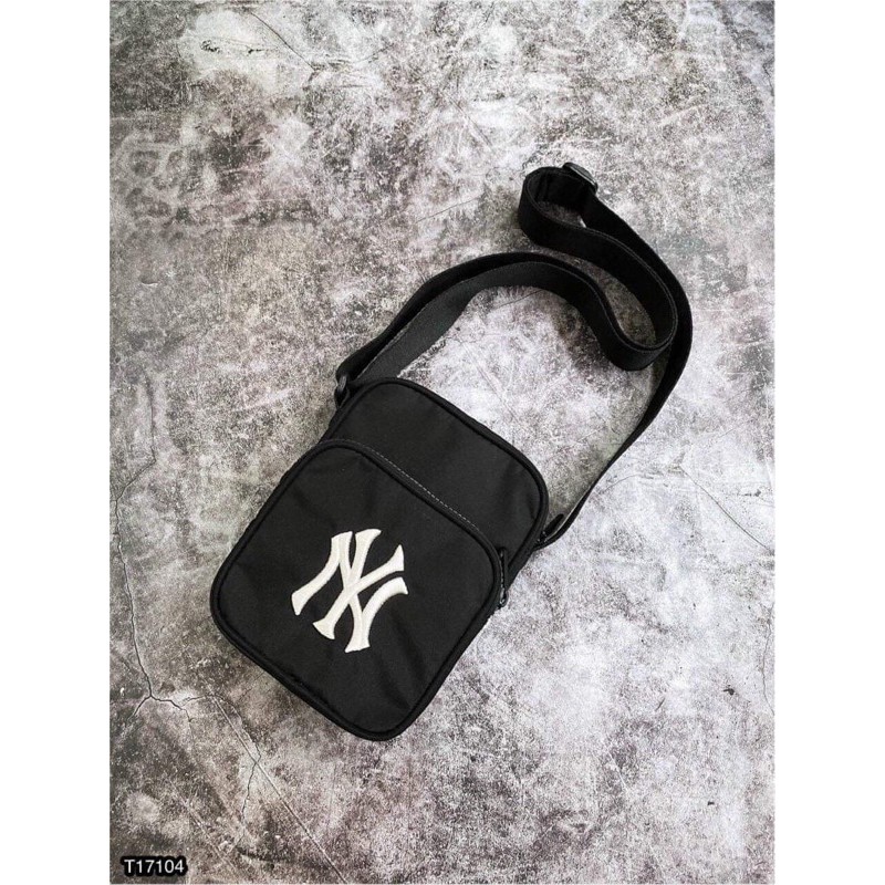 Túi NY nam đeo chéo.