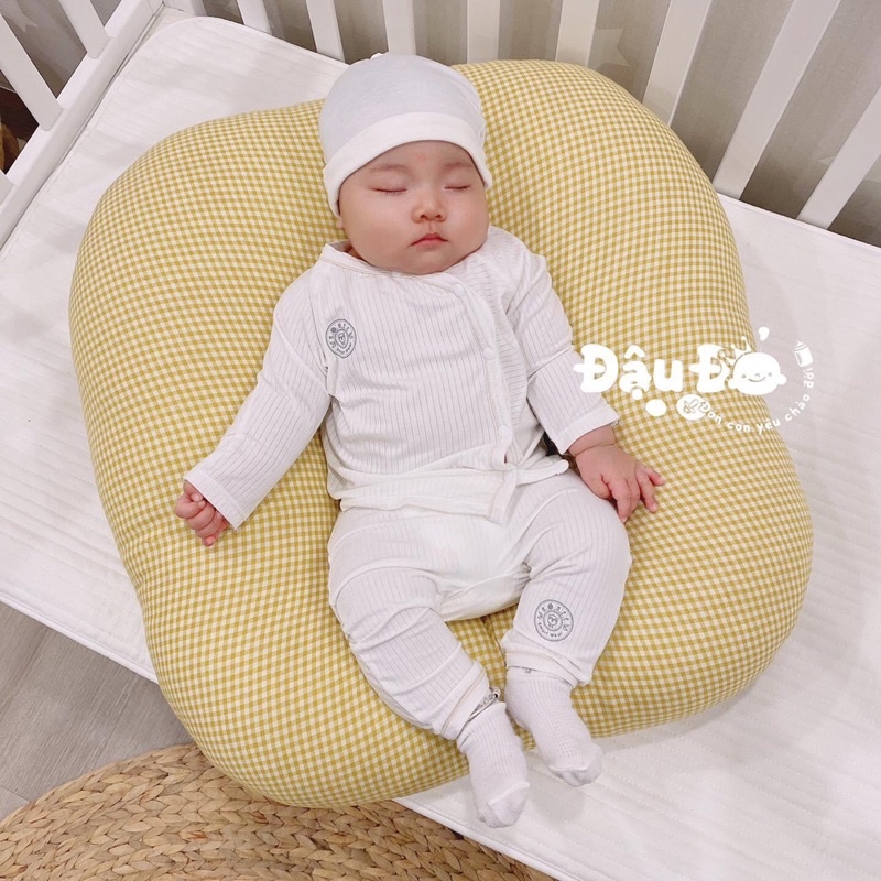 Bộ Hrnee sơ sinh cài giữa và cài chéo vãi modal sợi sồi mềm mịn
