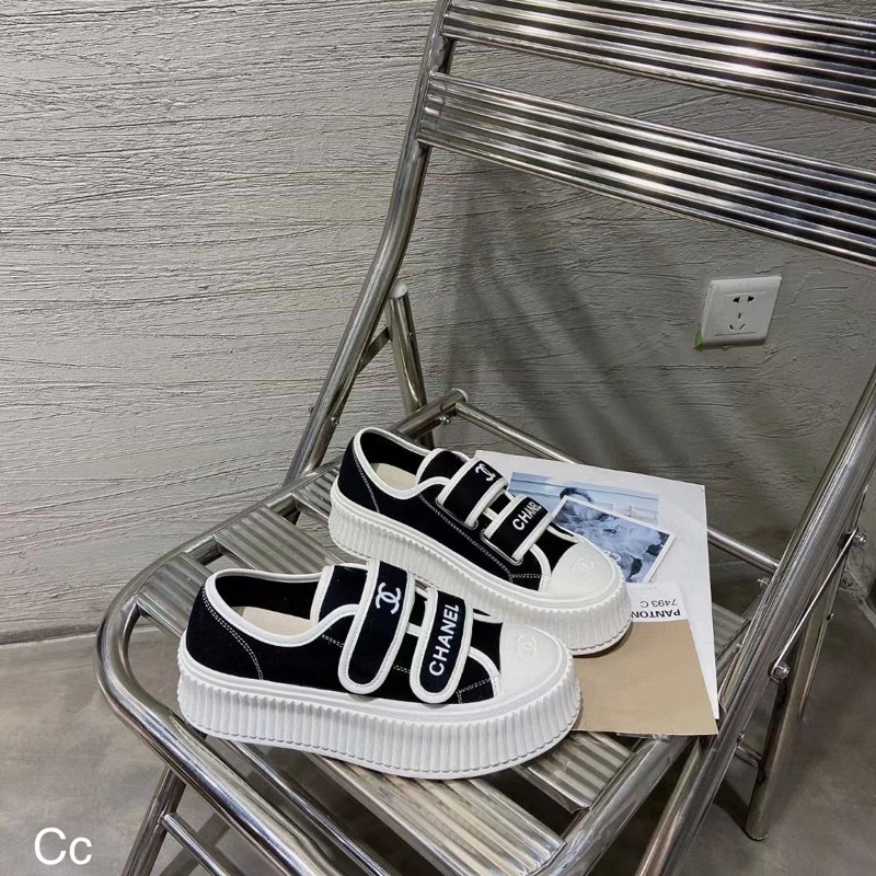 Giầy Slip On Chanel 2 Màu Trắng Đen Full Size 35-39