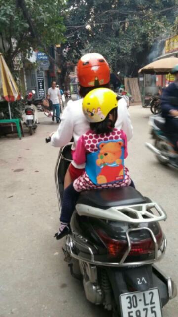 Đai gấu đi xe máy