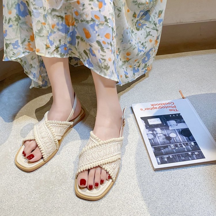 [ Mã 66CBSALE giảm 30K đơn 200K] Xăng Đan Đế Bằng Hở Ngón Phối Nút Chéo Xinh Xắn Dành Cho Nữ | BigBuy360 - bigbuy360.vn