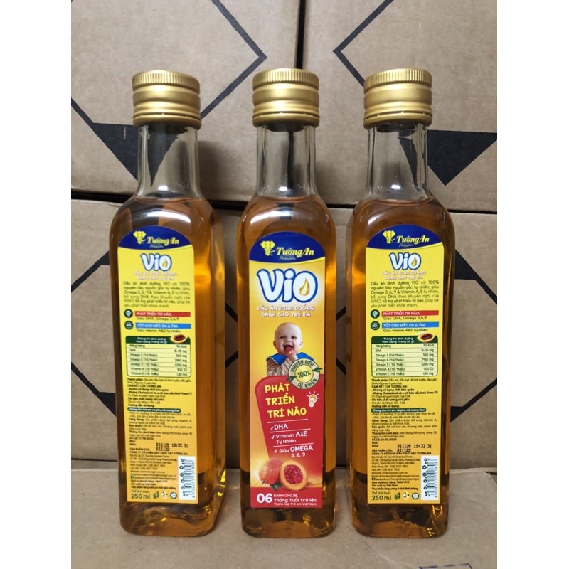 Dầu ăn dinh dưỡng Vio cho trẻ 250ml