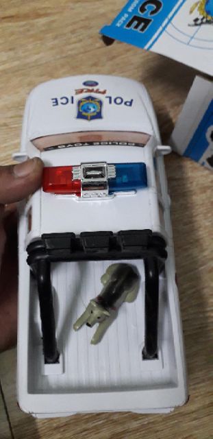 Xe mô hình chạy pin có nhạc và đèn Led rất đẹp (tặng kèm pin)