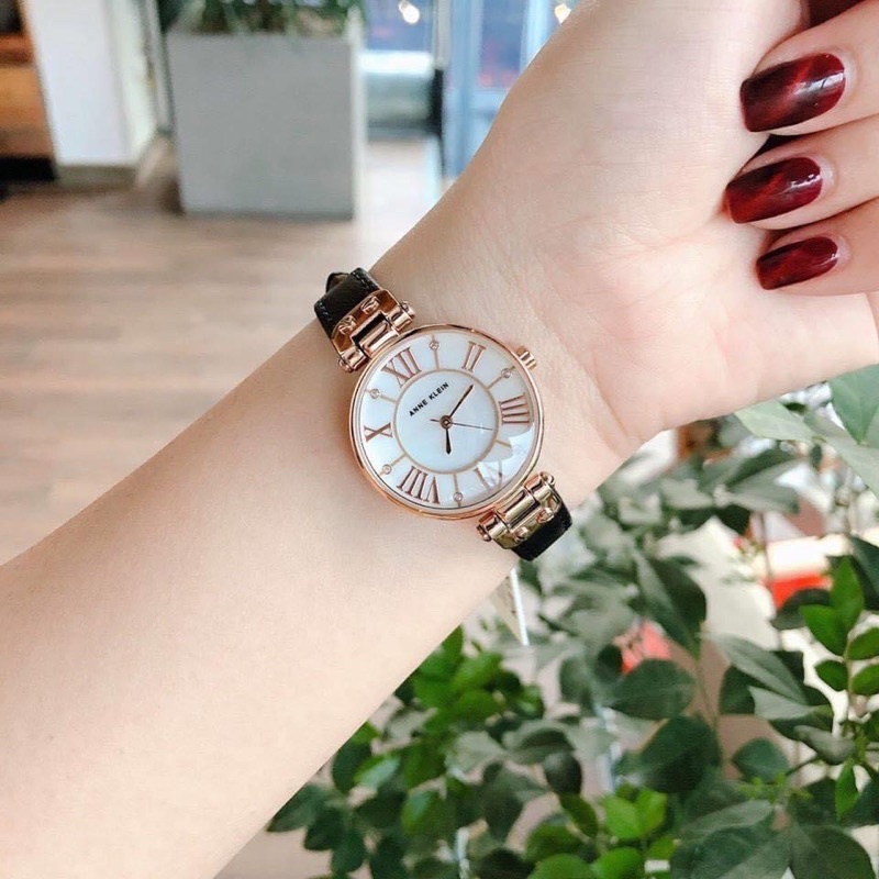 Đồng Hồ Nữ Anne Klein dây da case 30mm mầu đen