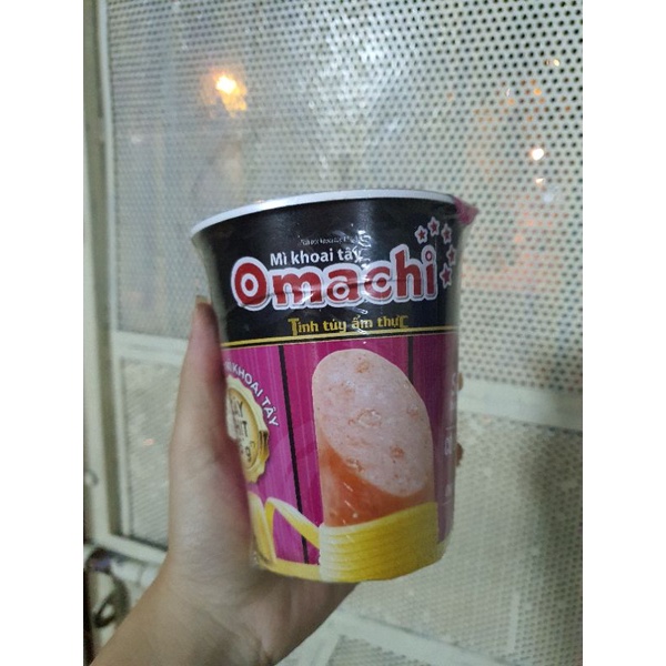 mì ly omachi có cây thịt