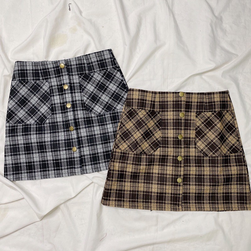 Chân váy khuy kẻ