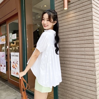Áo sơ mi trắng xếp ly sau