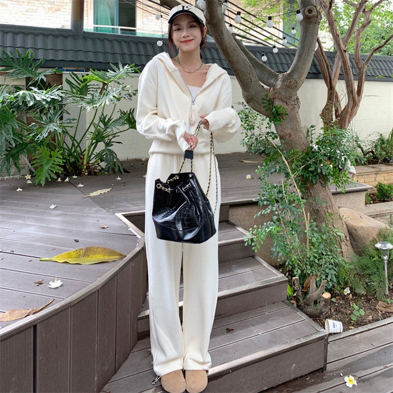 Set áo hoodie và Quần ống rộng thời trang năng động cho nữ