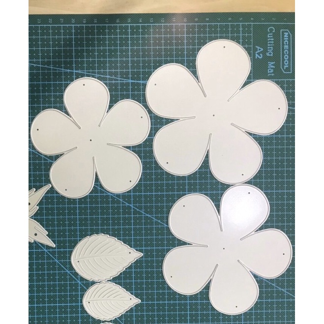 Set 3 khuôn cánh hoa H305 , size hoa thành phẩm 8 cm