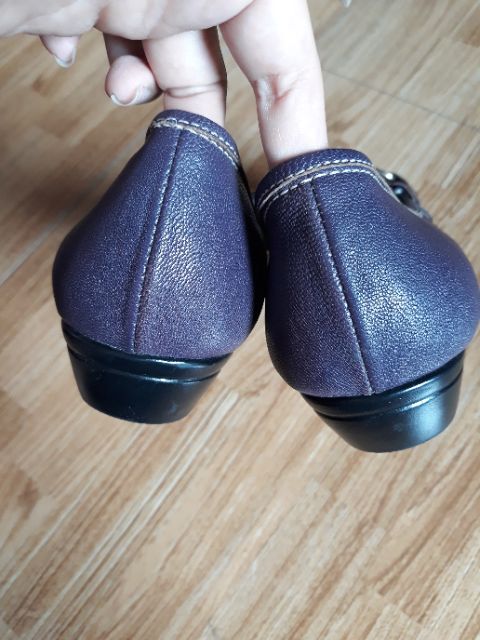 Giày nữ da thật size 37