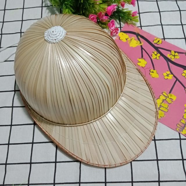 Nón kết bằng lá đi phựợt du lịch siêu xinh