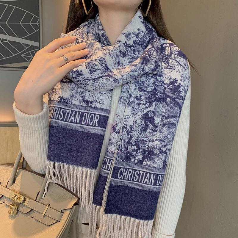 Khăn choàng Dạ hiệu cao cấp Tặng kèm túi Hộp Hiệu 01