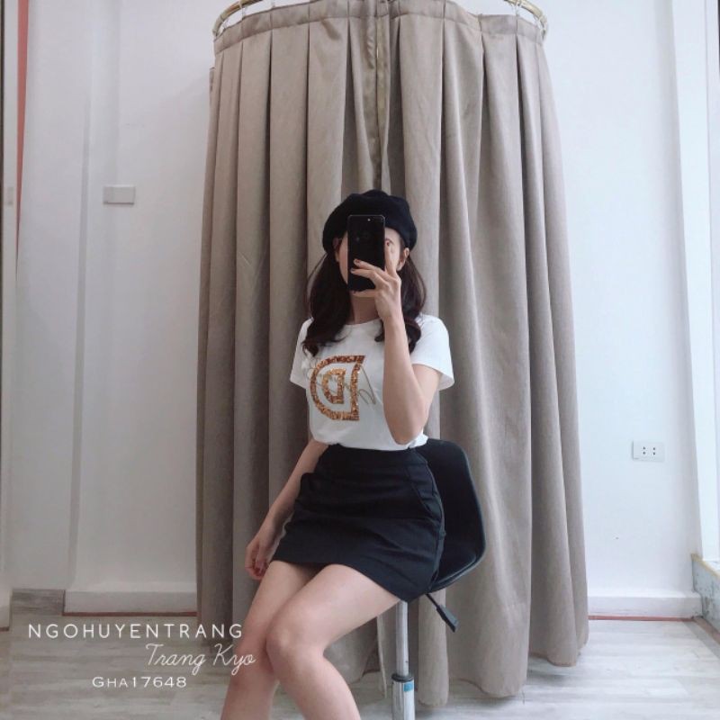 CHÂN VÁY A CÓ QUẦN TRONG TUYẾT MƯA