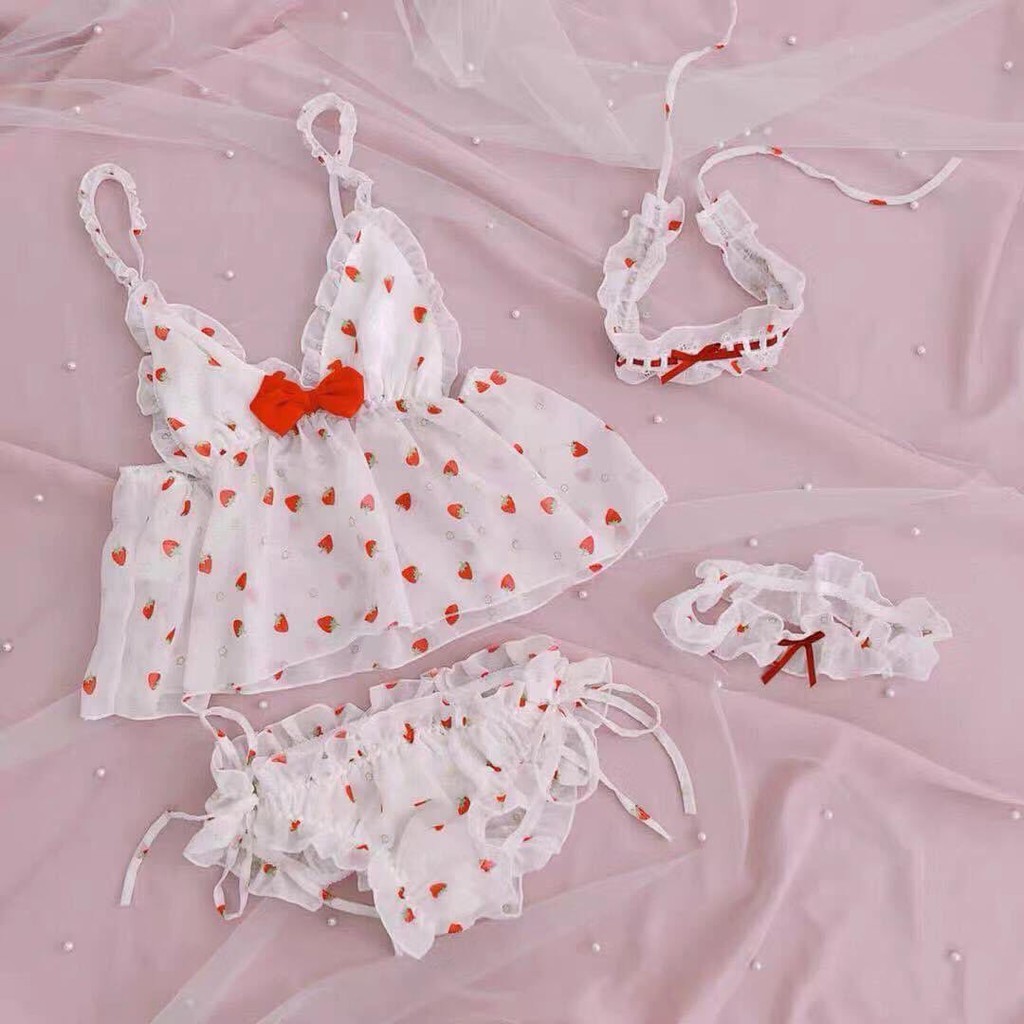 Bộ ngủ sexy xuyên thấu hình dâu tây nhỏ xinh áo 2 dây kèm chip gợi cảm | BigBuy360 - bigbuy360.vn