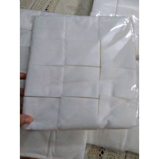 Bông y tế cắt sẵn