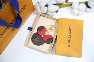 Móc khoá lv mickey fullbox