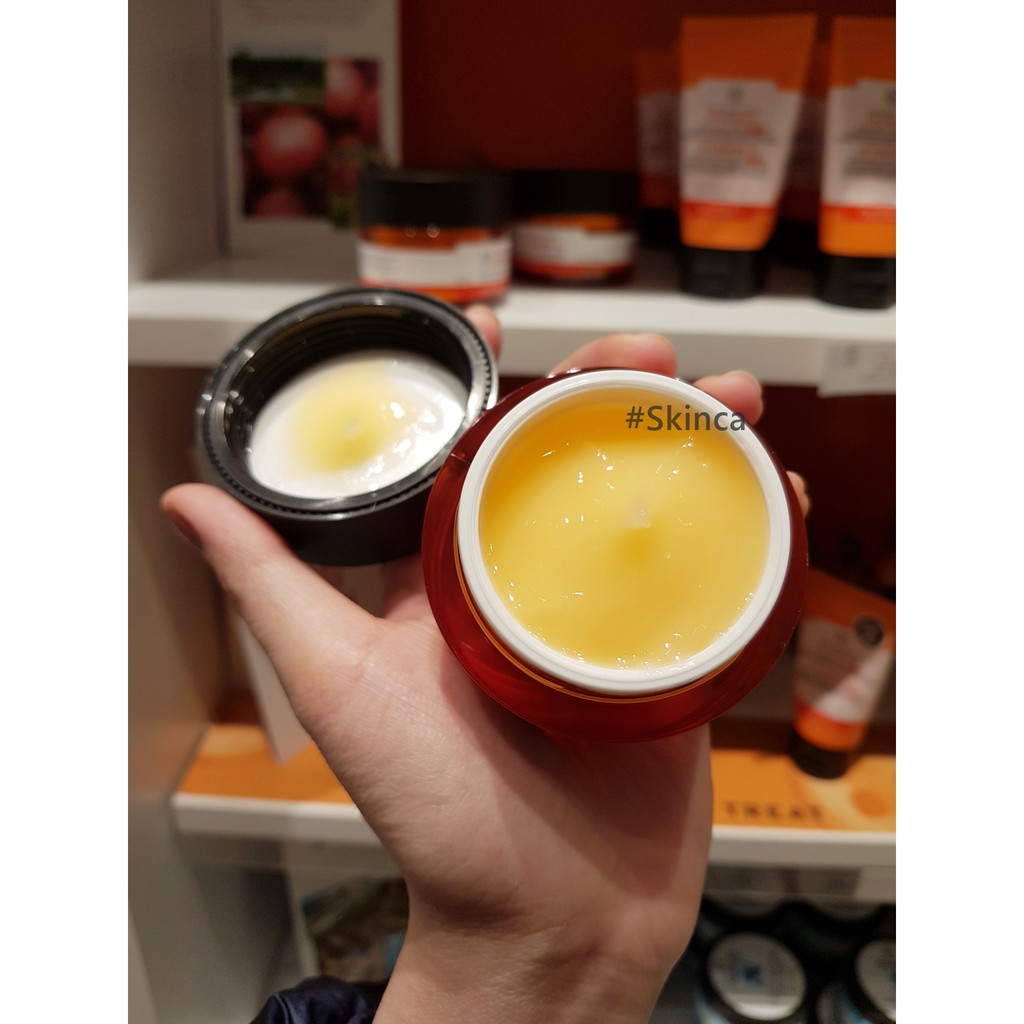 Kem dưỡng ẩm sáng da Vitamin C The Body Shop Glow Boosting Moisturizer