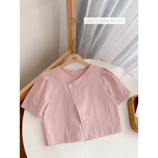Croptop vạt chéo 2 khuy