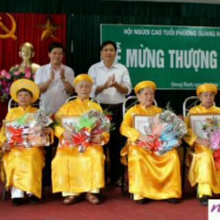 Bộ quần áo chúc thọ tặng ông bà kèm mấn đội đầu