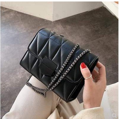 Túi Đeo Chéo Trần Trám Khóa Nữ - T001 | BigBuy360 - bigbuy360.vn
