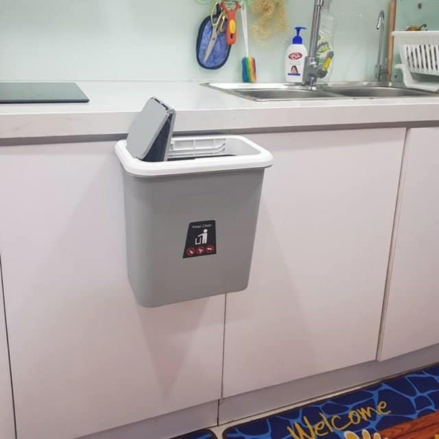 Thùng rác treo tủ bếp nhà tắm có nắp đậy size to 28cm Thùng đựng rác thông minh gài cánh tủ dung tích 7 lít