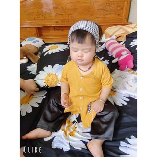Áo bà ba màu vàng cho bé