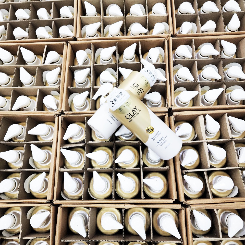 Sữa tắm dưỡng trắng Olay B3 retinol, b3 vitamin C