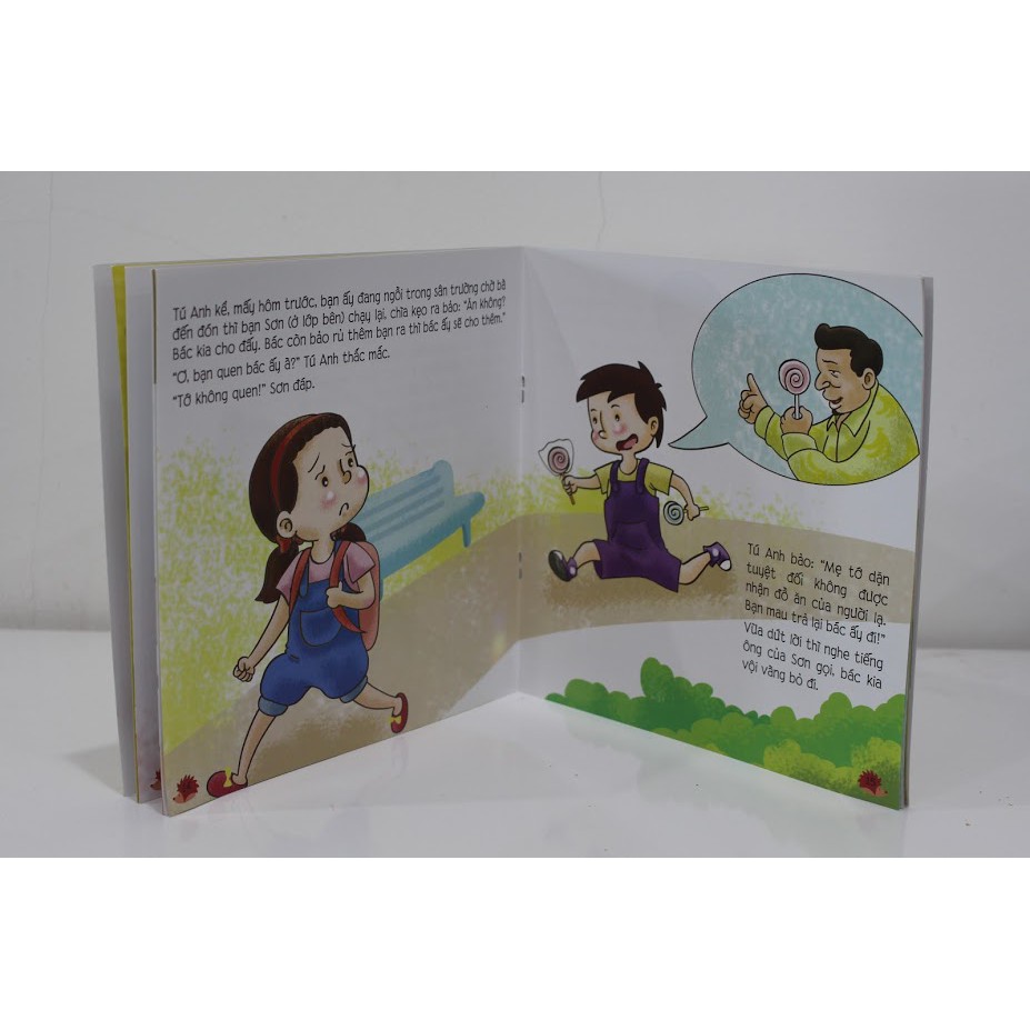 Sách Kỹ năng - Tự bảo vệ mình - Đừng tùy tiện theo người lạ (Tái bản)