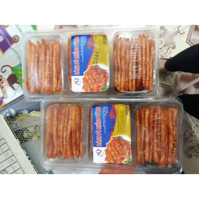 Bánh pò quẩy đặc sản hải phòng, hộp 70 cái (320g) vị cay, mùi bò truyền thống - đồ ăn vặt | BigBuy360 - bigbuy360.vn