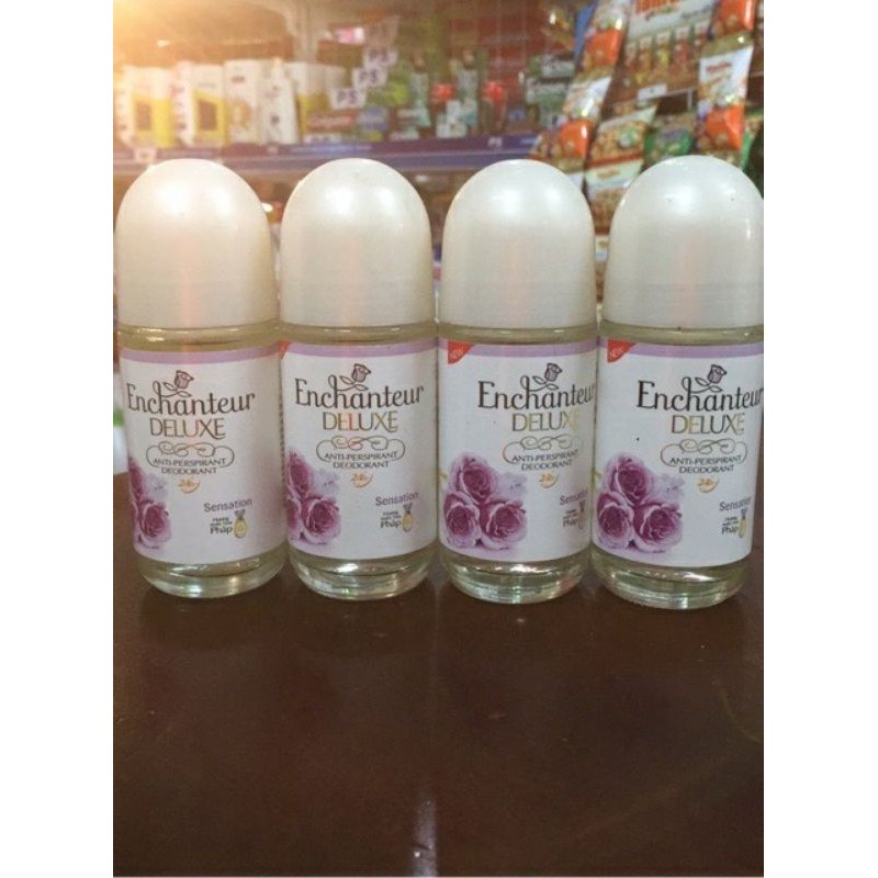 Lăn Khử Mùi Trắng Da Enchantuer