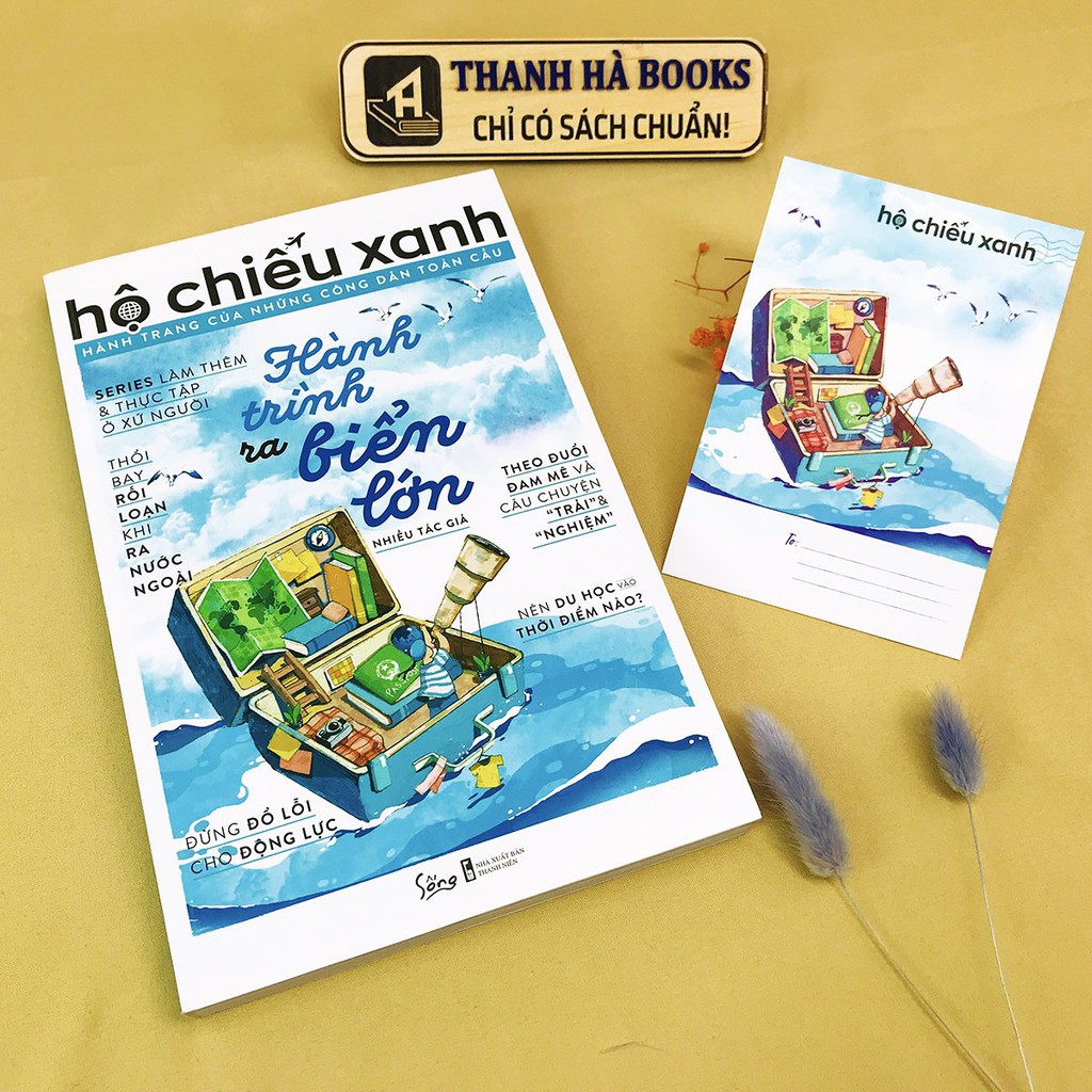 Sách - Hộ Chiếu Xanh - Hành Trình Ra Biển Lớn (Tặng kèm Postcard) - Thanh Hà Books