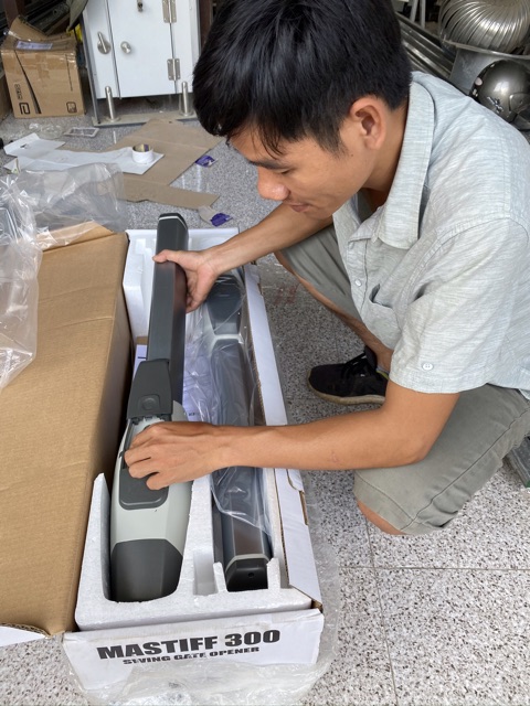 Mô tơ cổng cánh tay đòn